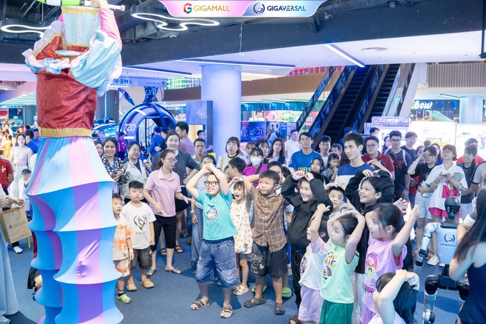 Từ rừng xanh đến vũ trụ công nghệ: Mùa hè kỳ thú đang chờ bạn tại Gigamall - Ảnh 6. Từ rừng xanh đến vũ trụ công nghệ: Mùa hè kỳ thú đang chờ bạn tại Gigamall - Ảnh 6.