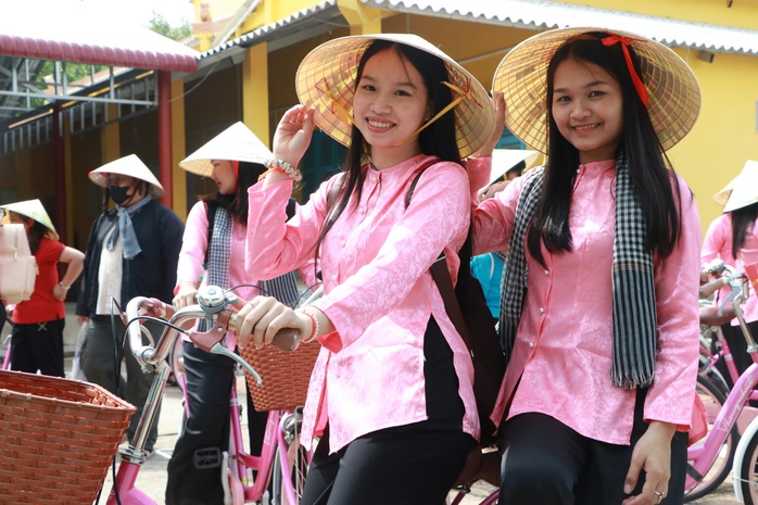 Khi ruộng muối, vườn cây "kể chuyện" làm du lịch - Ảnh 5.