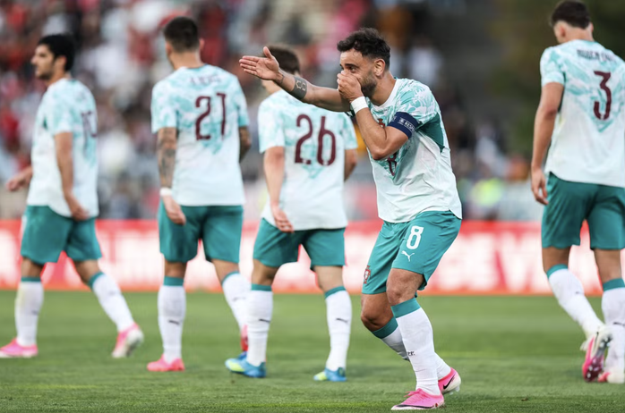 Bruno Fernandes ghi b&agrave;n, Bồ Đ&agrave;o Nha thắng Chile trước thềm World Cup - Ảnh 5.