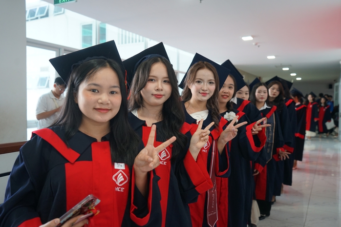Từ ng&atilde; rẽ học tập đến danh hiệu thủ khoa - Ảnh 3.