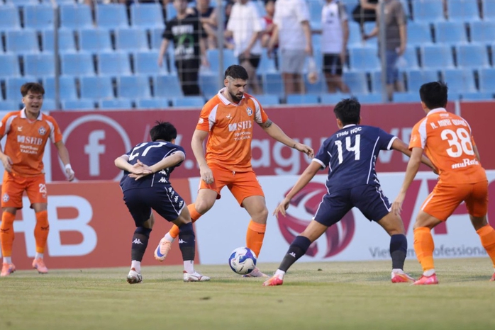 Vòng 26 V-League: CLB Đà Nẵng thoát hiểm ngoạn mục, trụ hạng thành công - Ảnh 1.