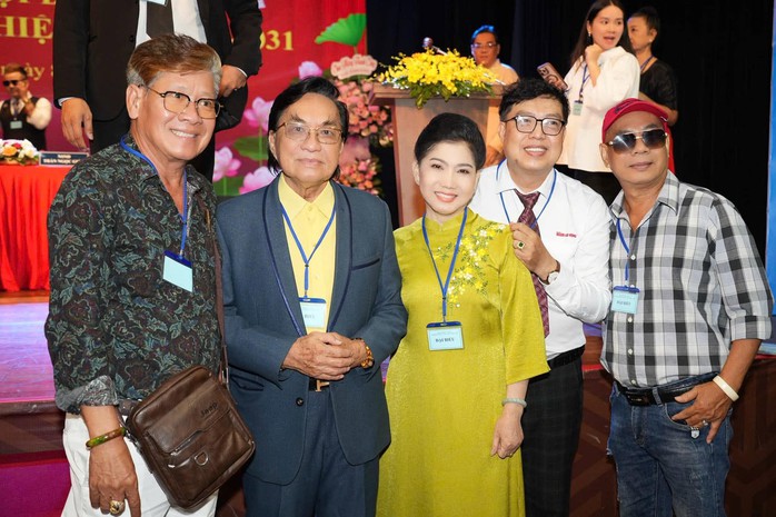 Đại hội Hội S&acirc;n khấu TP HCM - Khi s&acirc;n khấu bước v&agrave;o một kh&ocirc;ng gian ph&aacute;t triển mới - Ảnh 5.