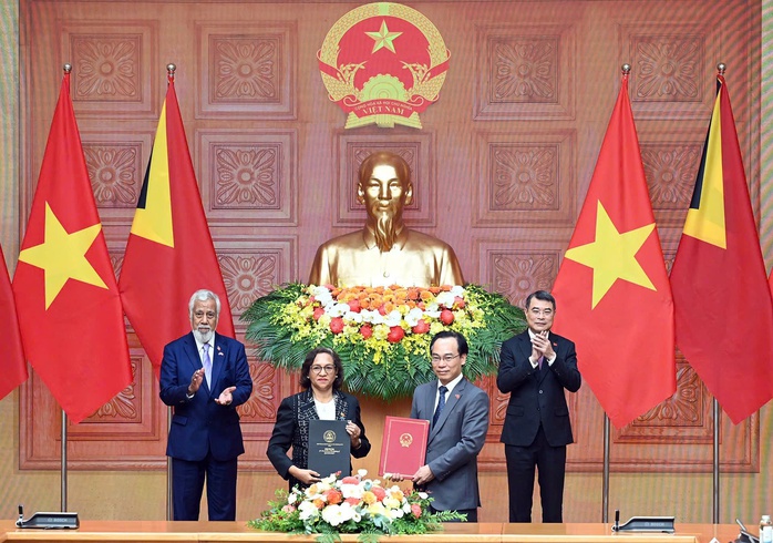 Bộ GD-ĐT Việt Nam và Timor-Leste ký kết hai bản ghi nhớ về hợp tác về giáo dục - Ảnh 1.