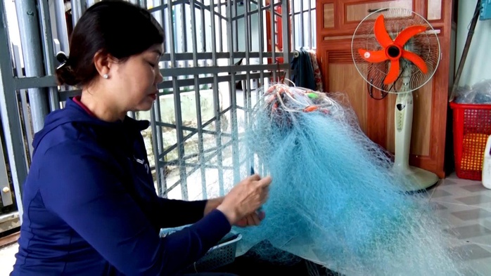 Những đ&ocirc;i tay giữ nhịp ra khơi - Ảnh 3.