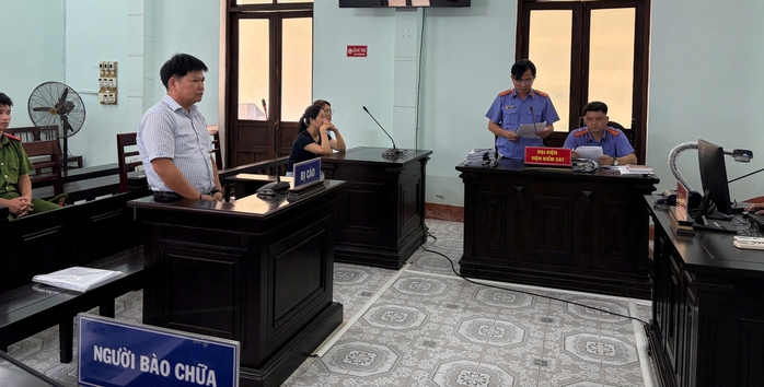 Nguyên Giám đốc CDC Thừa Thiên - Huế từ chối nhận tiền "cám ơn" của Công ty Việt Á - Ảnh 1.