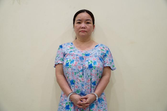 C&ocirc;ng an TPHCM bắt khẩn cấp b&agrave; tr&ugrave;m điều h&agrave;nh "luật ngầm" tại Ch&agrave;nh cua 46 - Ảnh 1.