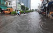 TP HCM đang mưa dông xối xả, có nơi đã ngập nước