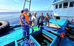 Bắt tàu vận chuyển hơn 150.000 lít dầu trái phép trên vùng biển Tây Nam.