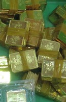 Giá vàng quay đầu giảm mạnh, tỉ giá USD/VNĐ tiếp tục tăng Giá vàng quay đầu giảm mạnh, tỉ giá USD/VNĐ tiếp tục tăng