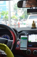 Dịch vụ gọi xe công nghệ dồn dập khuyến mãi