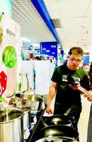 Siêu thị tặng quà sang cho khách