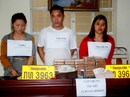 Bắt 3 kẻ buôn 42 bánh heroin, đi xe biển số nước ngoài Bắt 3 kẻ buôn 42 bánh heroin, đi xe biển số nước ngoài