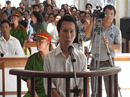 Tử hình kẻ chém rồi tạt xăng đốt chết người yêu Tử hình kẻ chém rồi tạt xăng đốt chết người yêu