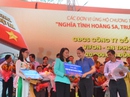 Hơn 11,5 tỉ đồng ủng hộ chương trình “Nghĩa tình Hoàng Sa - Trường Sa’ Hơn 11,5 tỉ đồng ủng hộ chương trình “Nghĩa tình Hoàng Sa - Trường Sa’