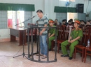 "Hôi của" nhân vụ gây rối, một công nhân bị tù "Hôi của" nhân vụ gây rối, một công nhân bị tù