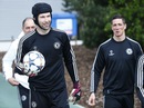 Thủ môn Cech có thể theo chân David Luiz đến PSG Thủ môn Cech có thể theo chân David Luiz đến PSG