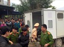 Khởi tố kẻ vác dao đuổi bố, chém chết bác Khởi tố kẻ vác dao đuổi bố, chém chết bác