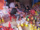Làm hàng “giả”, hốt tiền thật Làm hàng “giả”, hốt tiền thật