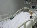 Ô tô tông xe máy, bỏ chạy và kéo lê cô gái suốt 500 m Ô tô tông xe máy, bỏ chạy và kéo lê cô gái suốt 500 m