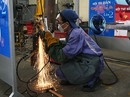 Thợ điện, cơ khí, hàn: Không lo hết việc Thợ điện, cơ khí, hàn: Không lo hết việc