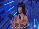 Nicki Minaj “chửi” Miley Cyrus trên sân khấu lễ trao giải Nicki Minaj “chửi” Miley Cyrus trên sân khấu lễ trao giải