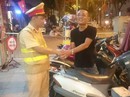 Nhận lại xe Spacy của người vợ quá cố sau 16 năm bị mất