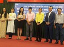 Hoài Linh phấn khởi trong buổi mừng danh hiệu NSƯT Hoài Linh phấn khởi trong buổi mừng danh hiệu NSƯT