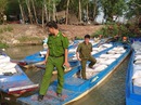 Mật phục tóm gọn băng buôn lậu ở vùng biên Mật phục tóm gọn băng buôn lậu ở vùng biên
