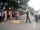 Trên đường đi làm, nữ công nhân bị xe khách cán chết Trên đường đi làm, nữ công nhân bị xe khách cán chết