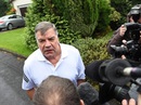 FA mất số tiền lớn vì HLV Allardyce FA mất số tiền lớn vì HLV Allardyce