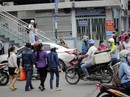 Qua đường trái luật: Nguy hiểm mà ít ai sợ Qua đường trái luật: Nguy hiểm mà ít ai sợ