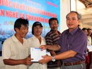 Cùng ngư dân bám biển Cùng ngư dân bám biển