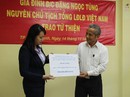 Trao 740 triệu đồng cho Quỹ Tấm lòng vàng Trao 740 triệu đồng cho Quỹ Tấm lòng vàng