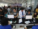 Vé tàu Tết Đinh Dậu 2017: Cả ngàn người chầu chực ngoài ga Vé tàu Tết Đinh Dậu 2017: Cả ngàn người chầu chực ngoài ga