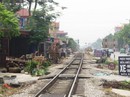 Băng qua đường sắt đón khách, xe ôm bị tàu hỏa tông tử vong Băng qua đường sắt đón khách, xe ôm bị tàu hỏa tông tử vong