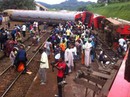 Cameroon: Tàu hỏa trật bánh, 70 người thiệt mạng Cameroon: Tàu hỏa trật bánh, 70 người thiệt mạng