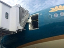 Siêu máy bay Boeing 787-9 gặp sự cố tại Nội Bài Siêu máy bay Boeing 787-9 gặp sự cố tại Nội Bài
