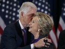 Tại sao bà Clinton mặc sắc tím khi phát biểu nhận thua? Tại sao bà Clinton mặc sắc tím khi phát biểu nhận thua?