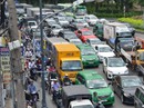 Xe tải gây họa, đường vào sân bay Tân Sơn Nhất kẹt cứng Xe tải gây họa, đường vào sân bay Tân Sơn Nhất kẹt cứng