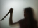 Bị lừa tình, cô gái cứa cổ và cắt tim người yêu Bị lừa tình, cô gái cứa cổ và cắt tim người yêu