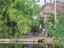 Bị bắt vì tội hiếp dâm, khai ra nơi chôn 2 cháu bé Bị bắt vì tội hiếp dâm, khai ra nơi chôn 2 cháu bé