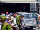 “Xế hộp” tông sập tiệm sửa xe, 1 nhân viên tử nạn “Xế hộp” tông sập tiệm sửa xe, 1 nhân viên tử nạn