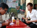 Lao xuống hồ nước sâu cứu người trong đêm Lao xuống hồ nước sâu cứu người trong đêm