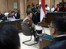 Indonesia: Thị trưởng gốc Hoa bật khóc tại tòa Indonesia: Thị trưởng gốc Hoa bật khóc tại tòa