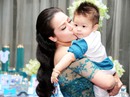 Nhật Kim Anh tổ chức tiệc thôi nôi cho con tại khách sạn Nhật Kim Anh tổ chức tiệc thôi nôi cho con tại khách sạn