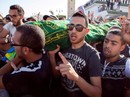 Người bán cá bị nghiền chết, cả nước Morocco phẫn nộ Người bán cá bị nghiền chết, cả nước Morocco phẫn nộ