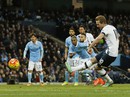 Man City lại thua sốc sân nhà, Liverpool đè bẹp Aston Villa Man City lại thua sốc sân nhà, Liverpool đè bẹp Aston Villa