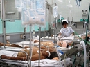 Nhiễm bệnh từ… nhân viên y tế Nhiễm bệnh từ… nhân viên y tế