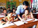 Đủ loại sổ sách “bao vây” giáo viên Đủ loại sổ sách “bao vây” giáo viên