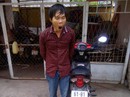 "Hiệp sĩ" cùng dân vây bắt kẻ nghiện trộm xe máy "Hiệp sĩ" cùng dân vây bắt kẻ nghiện trộm xe máy